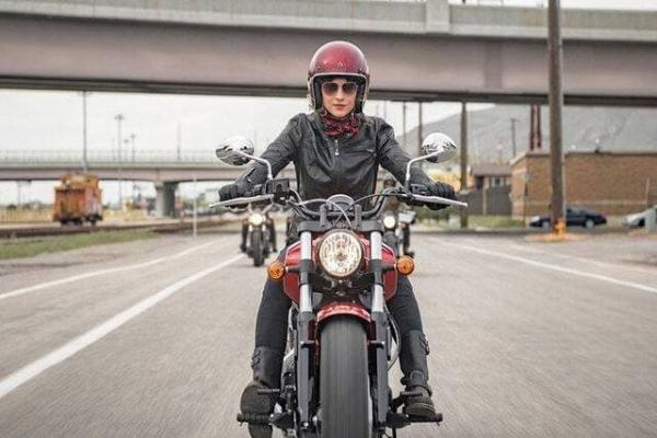 بی اشکال بودن موتورسواری زنان,موتورسواری زنان
