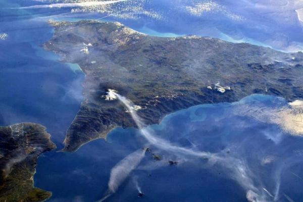 آتشفشان از ایستگاه فضایی,عکس آتشفشان از ایستگاه فضایی