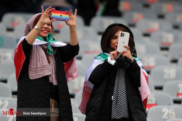 امام جمعه مشهد و حضور بانوان در ورزشگاه,زنان در قفس