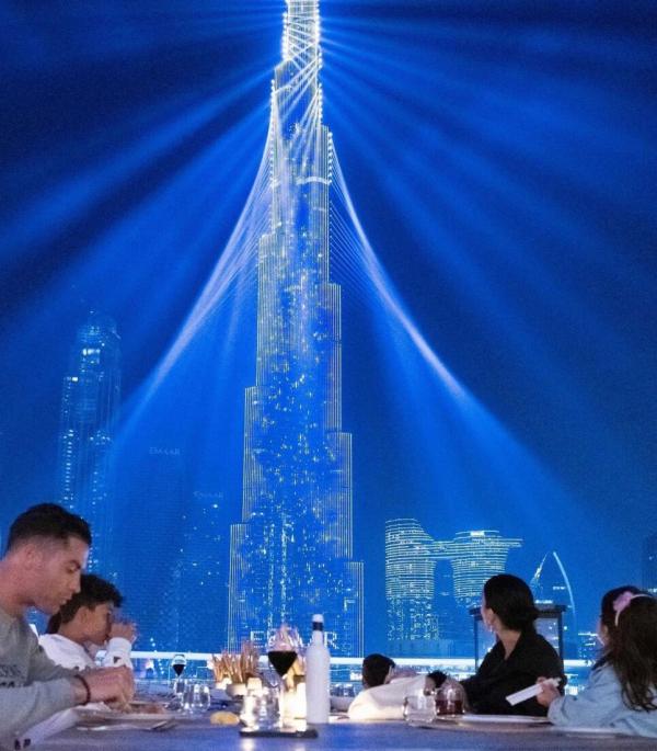 رونالدو در برج خلیفه