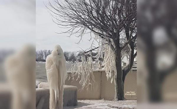 حمله ارواح یخی به خانه مرد کانادایی,سرمای شدید هوا در کانادا