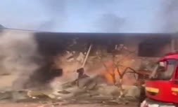 فیلم | سقوط هواپیمای جنگی در تبریز با سه فوتی