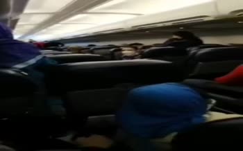 فیلم/ بی احترامی هواپیمایی وارش به مسافرین پرواز کیش - تهران