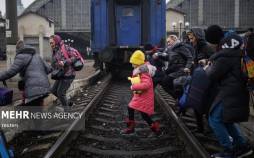 تصاویر هجوم مردم کی‌یف به ایستگاه قطار برای فرار از جنگ,عکس های جنگ اوکراین,تصاویر هجوم مردم کی‌یف به ایستگاه قطار