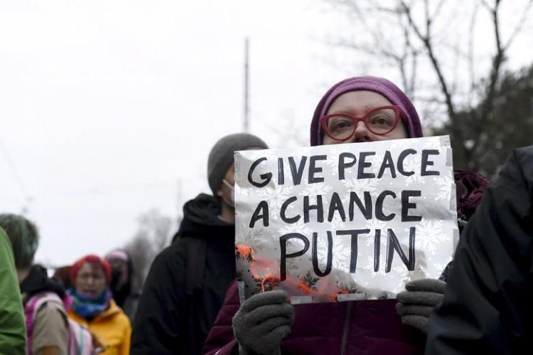 تصاویر تظاهرات جهان در حمایت از اوکراین,عکس های تظاهرات کشورهای جهان در حمایت از اوکراین,تصاویر نظاهرات ضدجنگ در روسیه