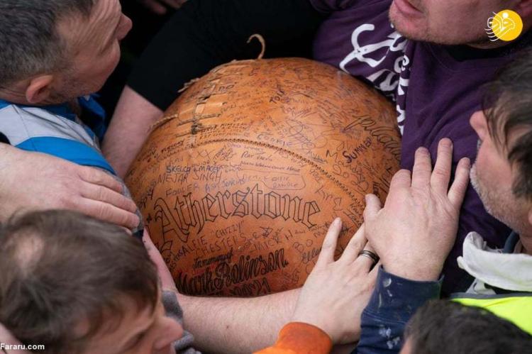 تصاویر بازی سنتی با یک توپ غول پیکر در انگلیس,عکس های جشنواره توپ بازی در انگلیس,تصاویر بازی سنتی Atherstone Ball