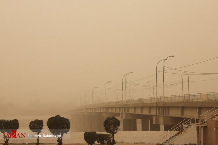 تصاویر گرد و غبار در اهواز,عکس هایی از گرد و غبار در اهواز در اسفند 1400,تصاویر گرد و غبار در اهواز در 13 اسفند 1400