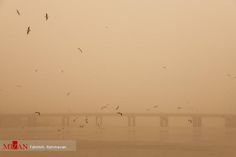 تصاویر گرد و غبار در اهواز,عکس هایی از گرد و غبار در اهواز در اسفند 1400,تصاویر گرد و غبار در اهواز در 13 اسفند 1400