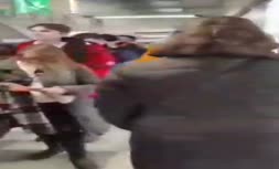 فیلم/ هجوم مردم روسیه برای دریافت پول از خودپردازها