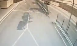 ورود نیروهای زمینی روسیه از مرز کریمه/ هدف قرار گرفتن پایگاه دریایی ارتش اوکراین