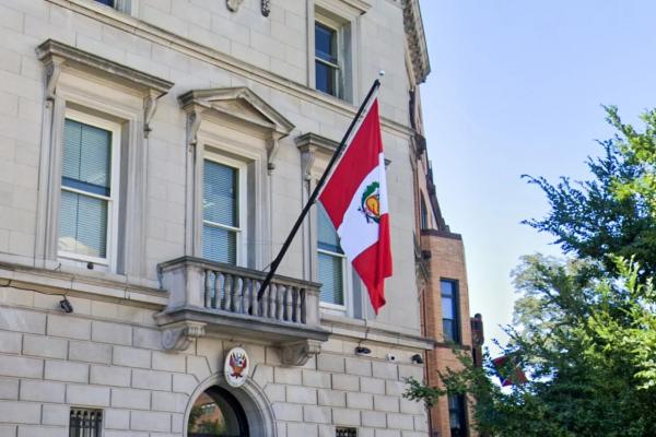 تیراندازی در سفارت پرو در آمریکا,سفارت پرو در آمریکا