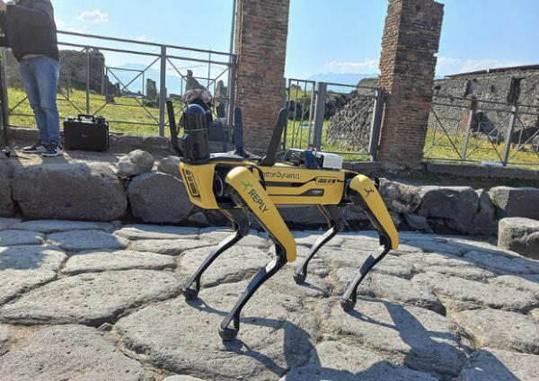 سگ رباتیک,پارک باستان شناسی پمپی