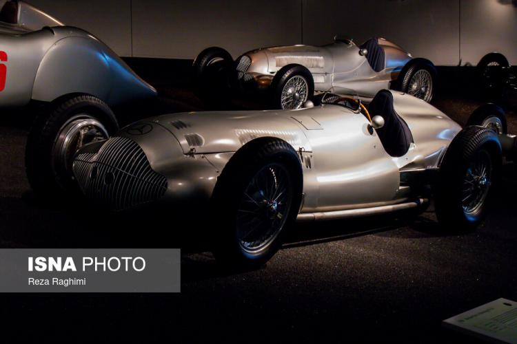 تصاویر موزه مرسدس بنز در اشتوتگارت آلمان,عکس های خودروهای مرسدس بنز در آلمان,تصاویر نمایشگاه مرسدس بنز