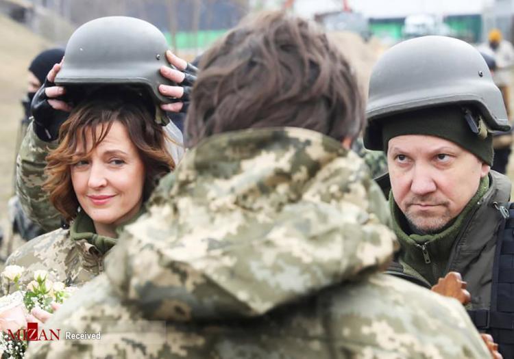 تصاویر ازدواج سربازان اوکراینی در میدان جنگ,عکس های ازدواج سربازان اوکراینی,عکس های ازدواج اوکراینی ها در میدان جنگ