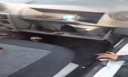 فیلم/ انفجار پاور بانک در ماشین