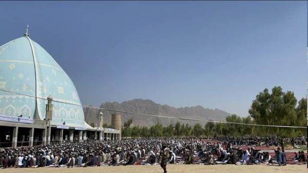 رهبر طالبان,حضور رهبر طالبان در نماز عید فطر