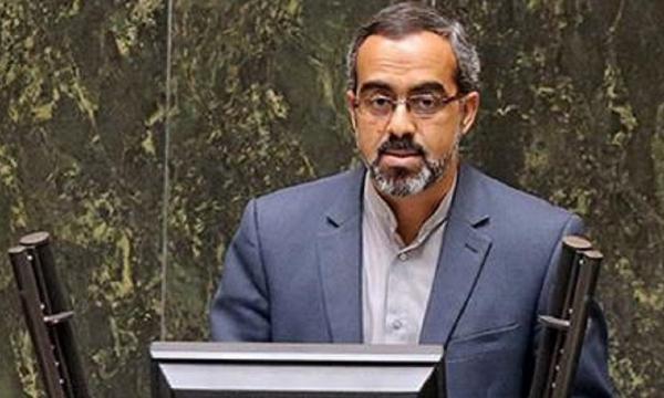 روح الله ایزدخواه روح الله ایزدخواه,انتقاد روح الله ایزدخواه از دولت