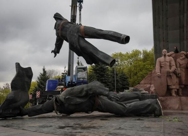 مجسمه یادبود دوستی با روسیه در کی یف,جنگ اوکراین