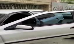 فیلم/ شاهکار تاریخی ایران خودرو؛ باز شدن درب با استفاده از تیغه برف‌پاک‌کن