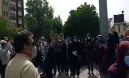 فیلم/ تجمع اعتراضی معلمان در شیراز: سیسمونی رو رها کن، درد مارو دوا کن