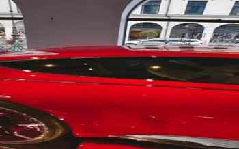 فیلم/ زیبایی خیره کننده جدیدترین خودرو مرسدس بنز؛ رونمایی از «میباخ ۶»