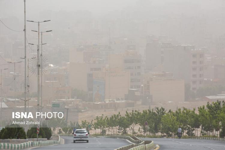 تصاویر آلودگی شدید هوای شهر قم,تصاویر آلودگی هوا در قم,عکس های آلودگی هوا در شهر قم