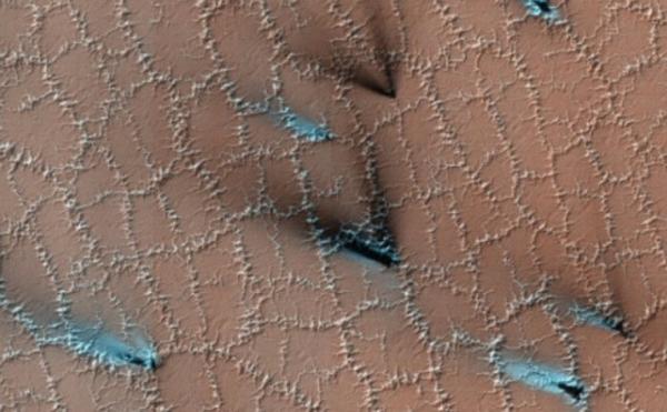 مریخ,پدیده عجیب لانه زنبوری در مریخ