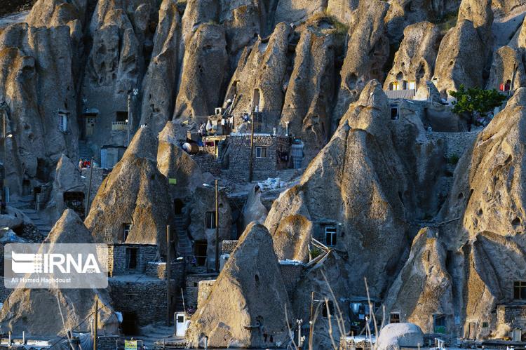 تصاویر روستای صخره ای کندوان,عکس هایی از روستای صخره ای کندوان,تصاویر روستای صخره ای در کندوان