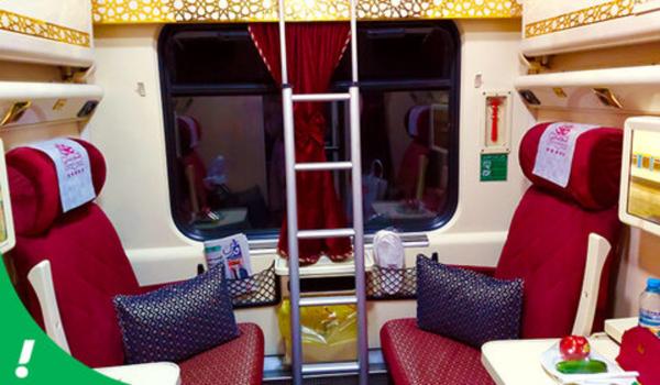 درگیری بر سر حجاب اجباری,تعلیق رئیس قطار به خاطر استقبال از بی حجابی