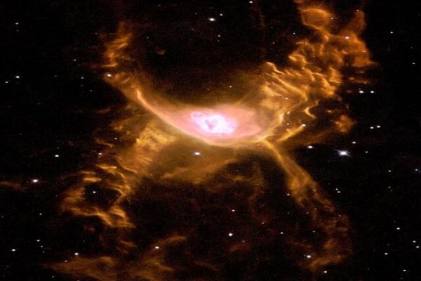 شکار یک عنکبوت فضایی, سحابی عنکبوت قرمز(Red Spider Nebula)