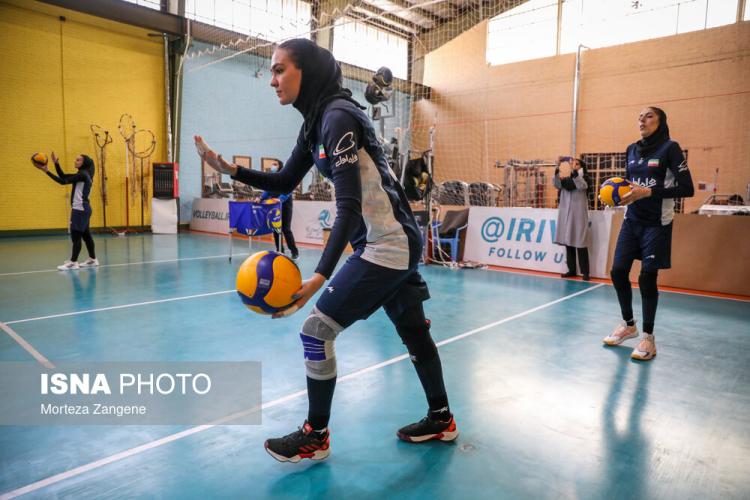 تصاویر تمرین تیم ملی والیبال بانوان برای اعزام به بازی‌های کشورهای اسلامی,عکس های تمرین تیم ملی والیبال بانوان,تصاویری از تمرین تیم ملی والیبال بانوان در مرداد 1401