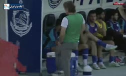 فیلم/ عصبانیت شدید سرمربی استقلال پس از گل ملوان؛ لگد ساپینتو به برانکارد هلال احمر!