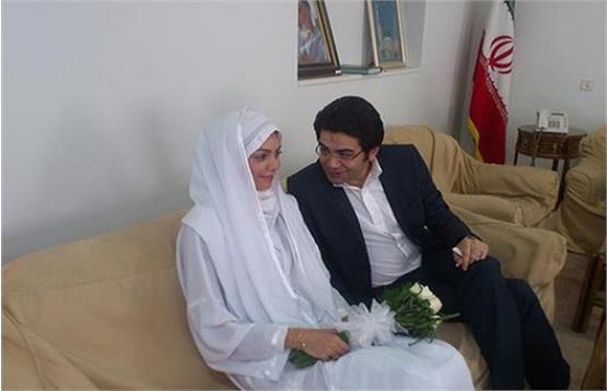 فرزادحسنی,موناکرمی