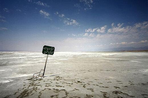 دریاچه ارومیه, خشک شدن کامل دریاچه ارومیه