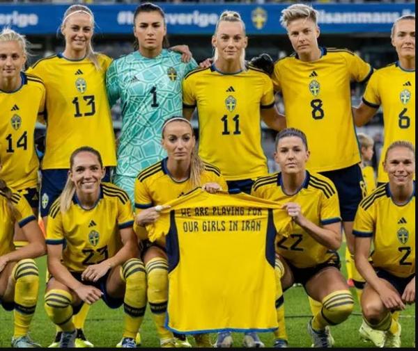 تیم ملی فوتبال زنان سوئد,حمایت تیم ملی فوتبال زنان سوئد از زنان ایرانی