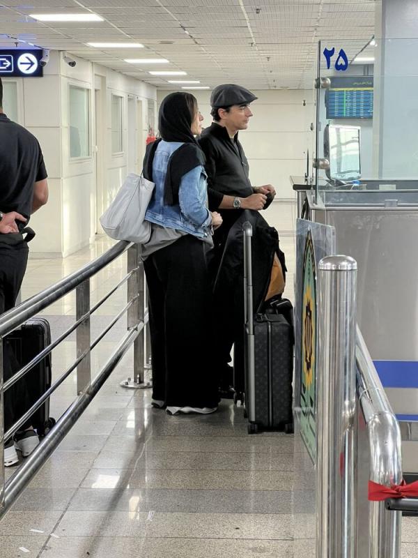 همایون شجریان و سحر دولتشاهی,اولین تصویر از لحظه توقیف پاسپورت همایون شجریان و سحر دولتشاهی در فرودگاه
