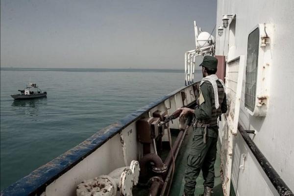 توقیف دو شناور بدون سرنشین آمریکایی توسط ارتش ایران,توقیف شناورهای آمریکا در ایران