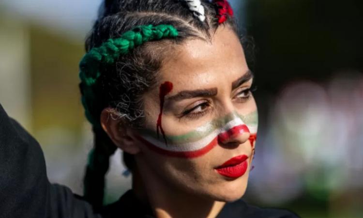 تصاویر تجمع اعتراضی بزرگ ایرانیان در برلین آلمان,عکس های اعتراضات آلمان,تصاویری ازاعتراضات ایرانیان در آلمان,تصاویر تظاهرات اعتراضی در برلین آلمان