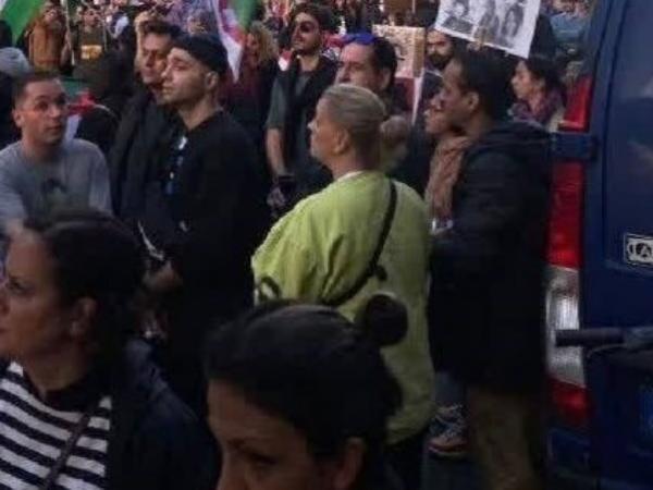 تصاویر تجمع اعتراضی بزرگ ایرانیان در برلین آلمان,عکس های اعتراضات آلمان,تصاویری ازاعتراضات ایرانیان در آلمان,تصاویر تظاهرات اعتراضی در برلین آلمان