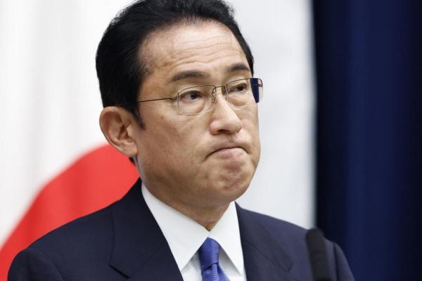کابینه کیشیدا,استعفا در ژاپن