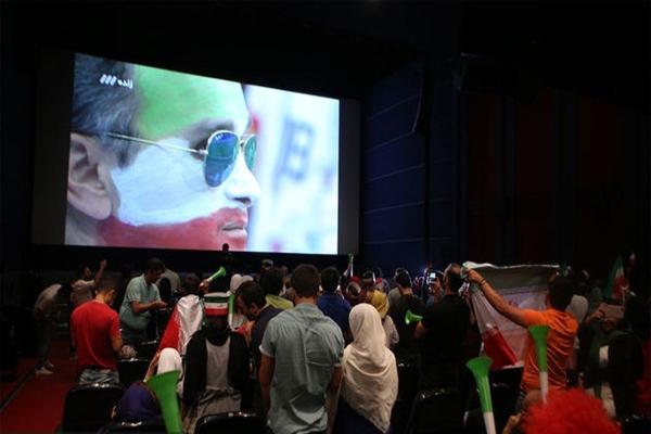 تیم ملی فوتبال ایران,بیبورد حمایتی از تیم ملی در تهران