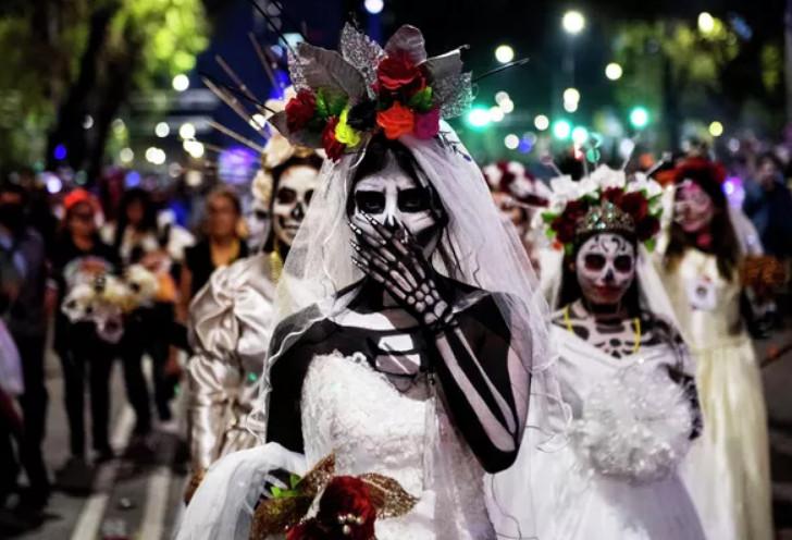تصاویر رژه روز مردگان مکزیک در سال 2022,عکس های رژه روز مردگان مکزیک در سال 2022,تصاویر روزمردگان در مکزیک