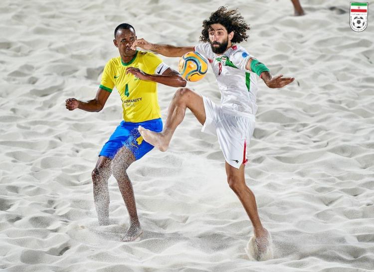 تصاویر دیدار ایران و برزیل در فوتبال ساحلی,عکس های دیدار ایران و برزیل در فینال فوتبال ساحلی جام بین‌قاره‌ای ۲۰۲۲,تصاویر فینال فوتبال ساحلی جام بین‌قاره‌ای ۲۰۲۲