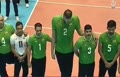 فیلم | امتناع تیم ملی والیبال نشسته از خواندن سرود ایران و سجده شکر ملی‌پوشان روی پرچم ایران