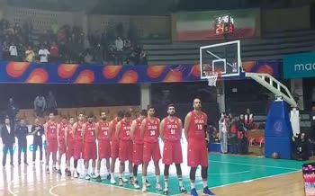 فیلم | امتناع تیم ملی بسکتبال از خواندن سرود ایران