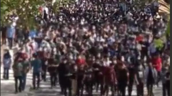 اعتراضات ایران,اعتراض کارگران ذوب آهن و تجمع دانشجویان در برخی دانشگاه‌ها