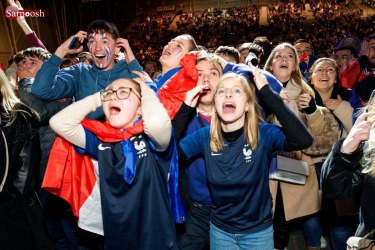 تصاویر تماشاگران زن آرژانتین,تصاویر جشن قهرمانی هواداران آرژانتین در سراسر جهان,عکس های آشوب در فرانسه پس از شکست در فینال جام جهانی