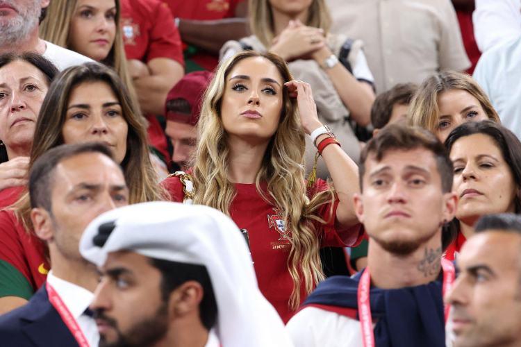 تصاویر تماشاگران جام جهانی قطر,عکس های تماشاگران زن جام جهانی 2022 قطر,تصاویر تماشاگران زن دیدار پرتغال و اروگوئه