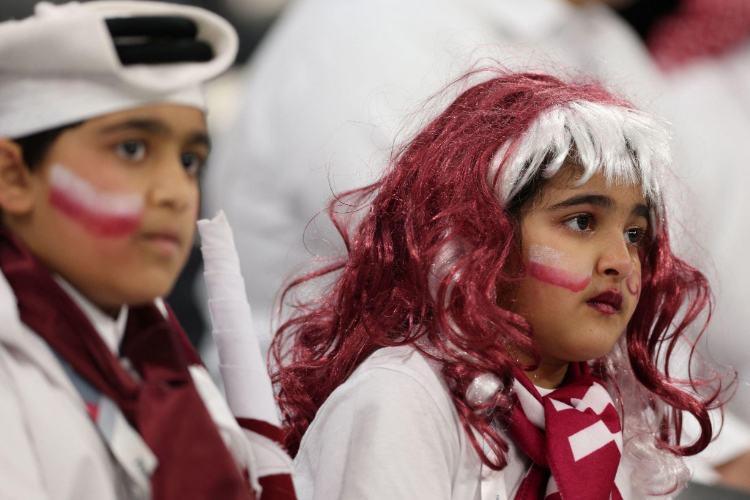 تصاویر تماشاگران جام جهانی قطر,عکس های تماشاگران زن جام جهانی 2022 قطر,تصاویر تماشاگران زن دیدار ایران و آمریکا