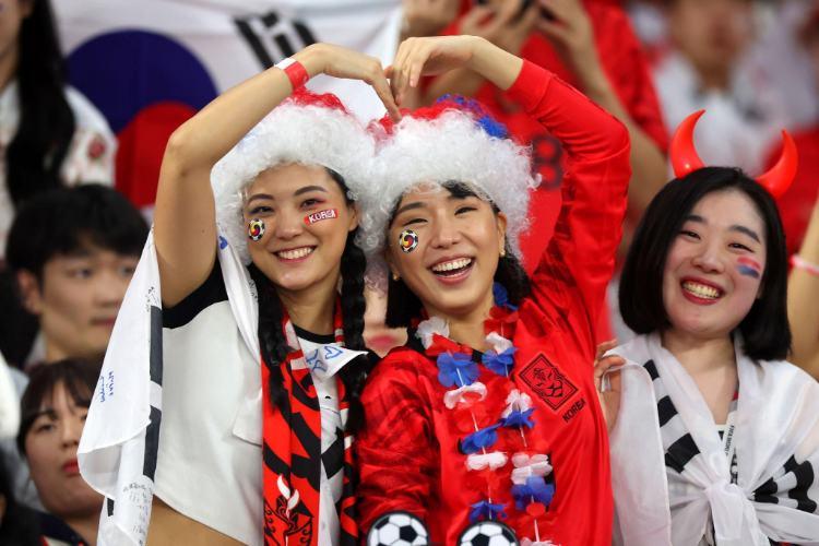 تصاویر تماشاگران زن جام جهانی 2022 قطر,عکس های تماشاگران زن جام جهانی 2022 قطر,تصاویر تماشاگران ژاپن و اسپانیا